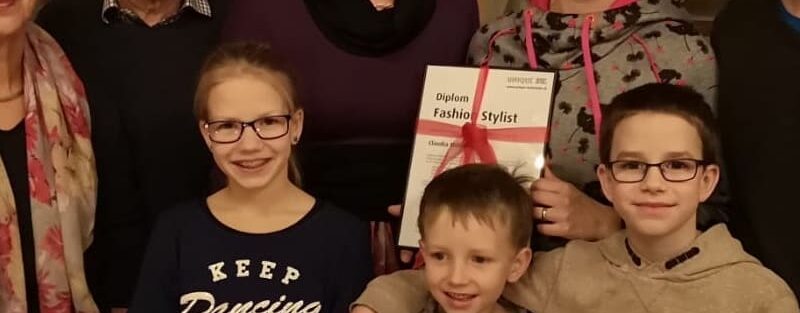 2. Diplom Fashion Stylist geht nach Oberglatt